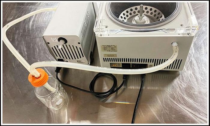Used Eppendorf Vacufuge 5301 Concentrator w Pump & WARRANTY
