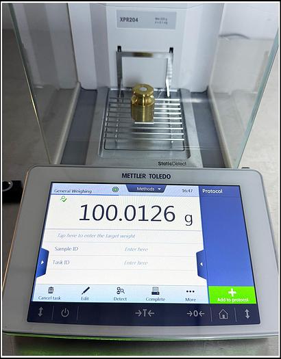 Used Mettler Toledo XPR204 220g x 0.1 mg Analytical Balance w WARRANTY