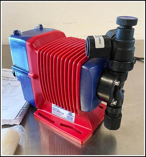 Used * Iwaki EWN-B11 Electromagnetic Metering Pump w WARRANTY