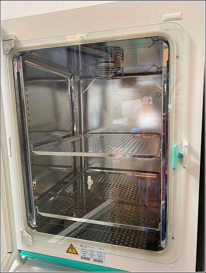 Used Kendro Heraeus HERAcell CO2 Incubator Dual Stack w WARRANTY