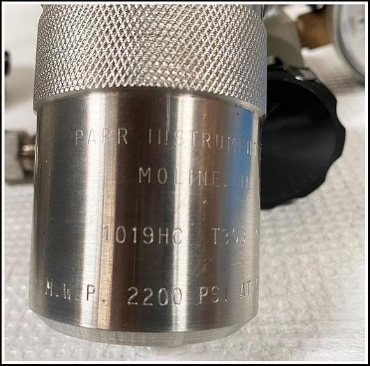 Used Parr Cell Disruption Bomb 4639 w 1831 Regulator and WARRANTY