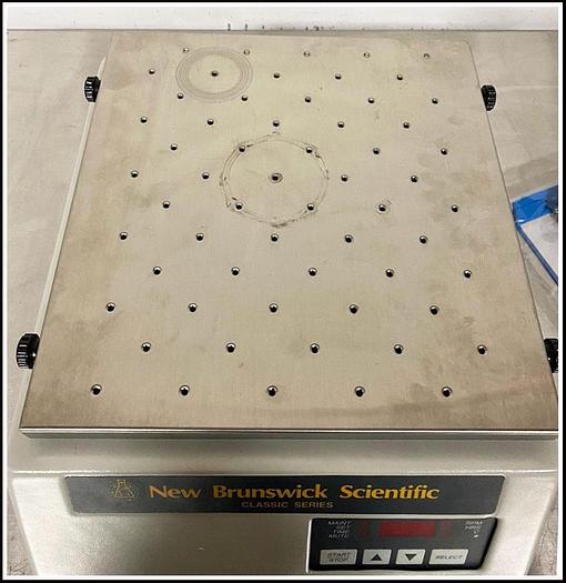 Used New Brunswick Platform Shaker Classic Series C2 w WARRANTY