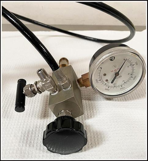 Used Parr Cell Disruption Bomb 4639 w 1831 Regulator and WARRANTY