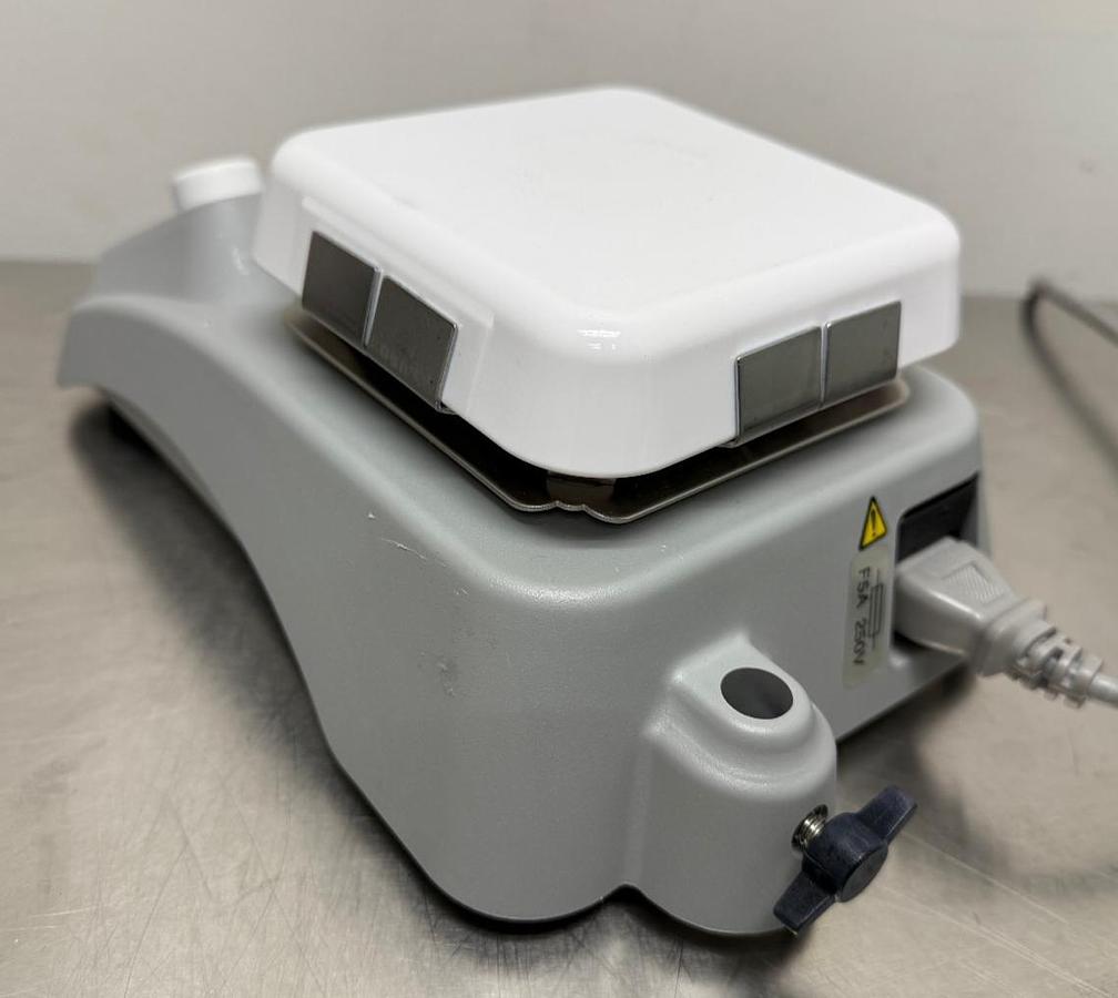 Used * VWR 4x4" Ceramic Magnetic Hotplate Stirrer 97042-594 GUARANTEED!