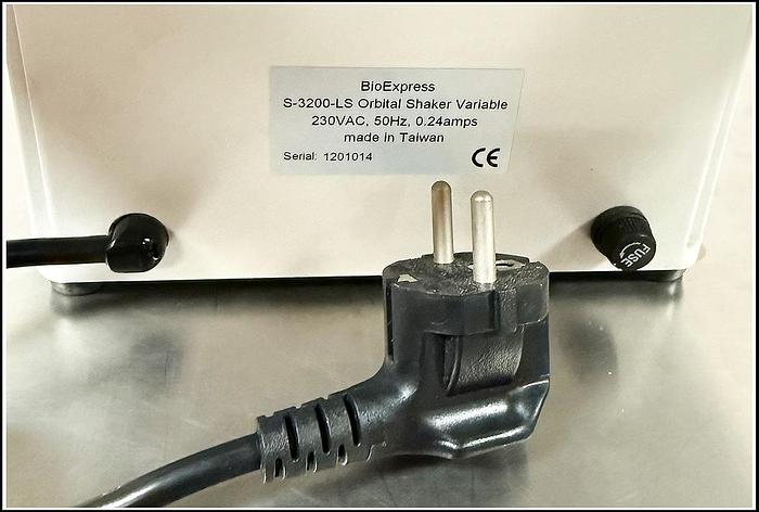 Used Orbital Shaker 230V GeneMate S-3200-LS Low Speed GUARANTEED!