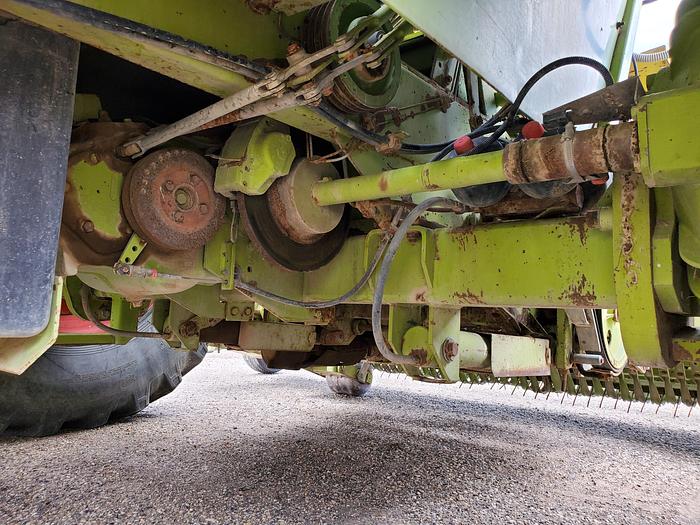 Used 1997 Claas Jaguar 860 Harvester w/ 2 Headers