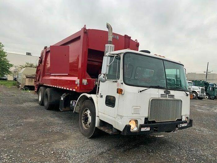 Used 2005 Autocar WXL