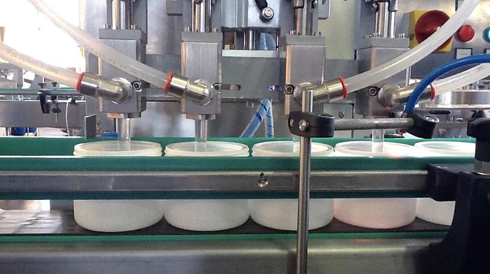 Linea per riempimento, tappatura ed etichettatura per gel - RTE4U