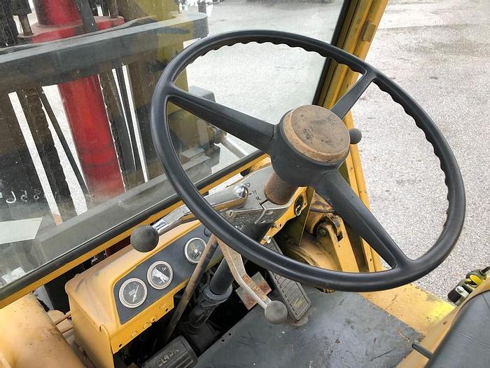 Used Clark C500-Y100 Forklift - 04475