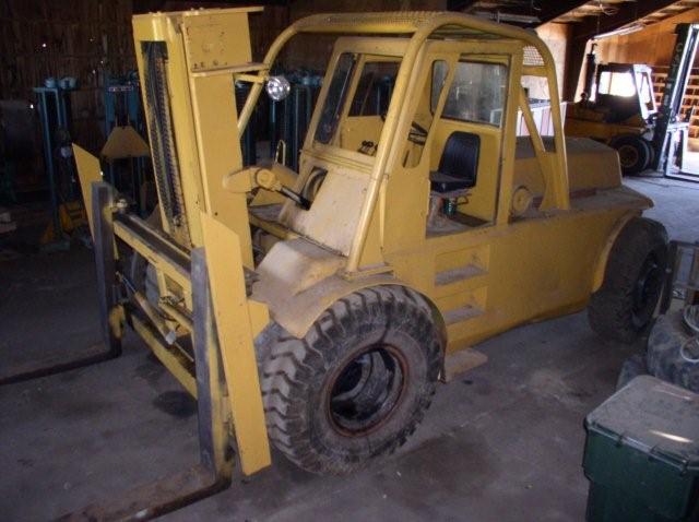 Used 40,000 lb. Caterpillar Model AH40 Forklift; 6' Forks; 10'9" Mast; Fork Adjusters