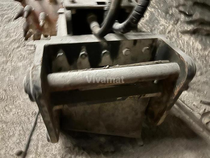 D'occasion SANDVIK MA720 avec Attache pour Liebherr 944