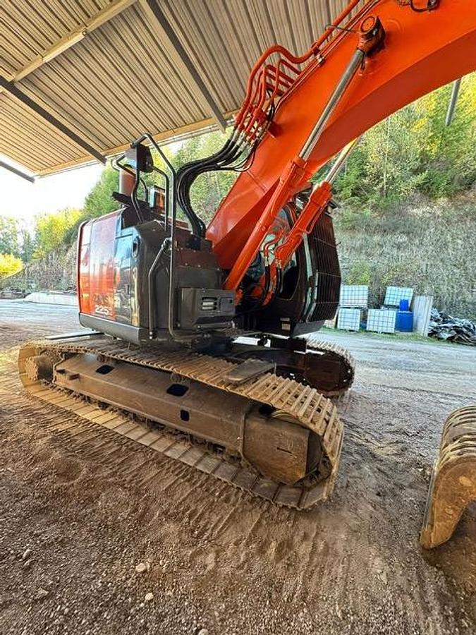 Used 2018 Hitachi ZX225USLC-6