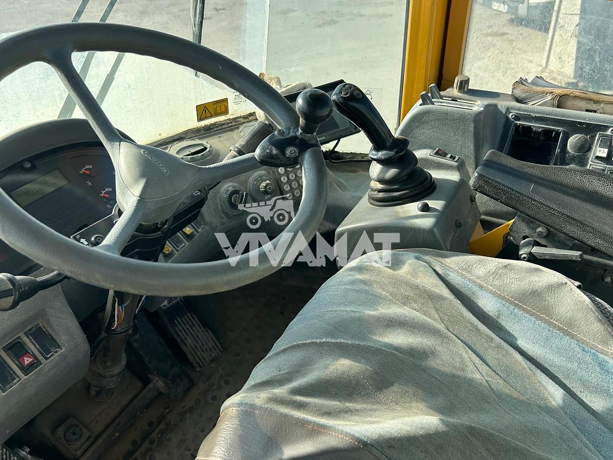 Used 2004 VOLVO L60E