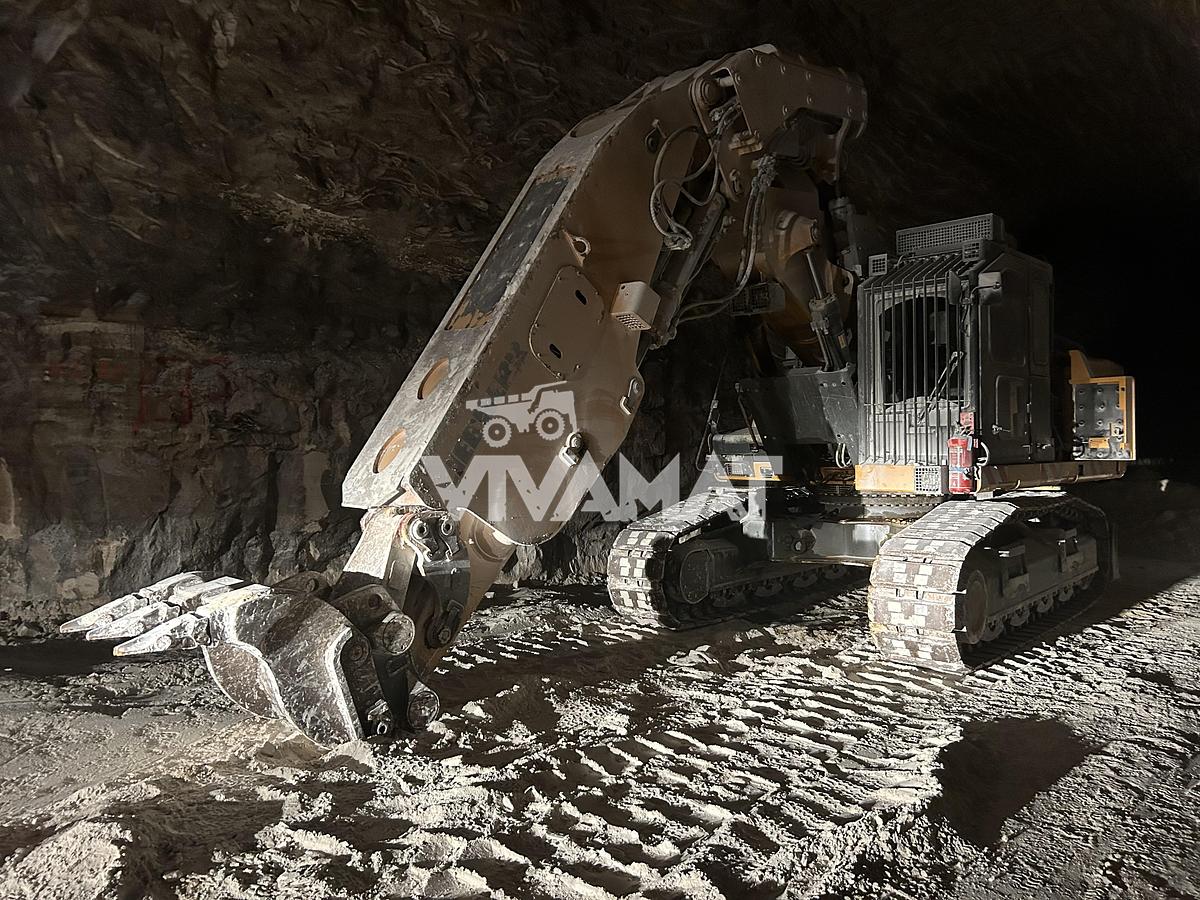 Used 2015 Liebherr R 944 C