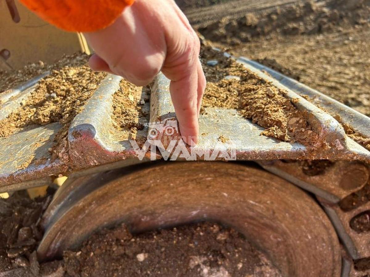 Used 2002 Caterpillar 973C -