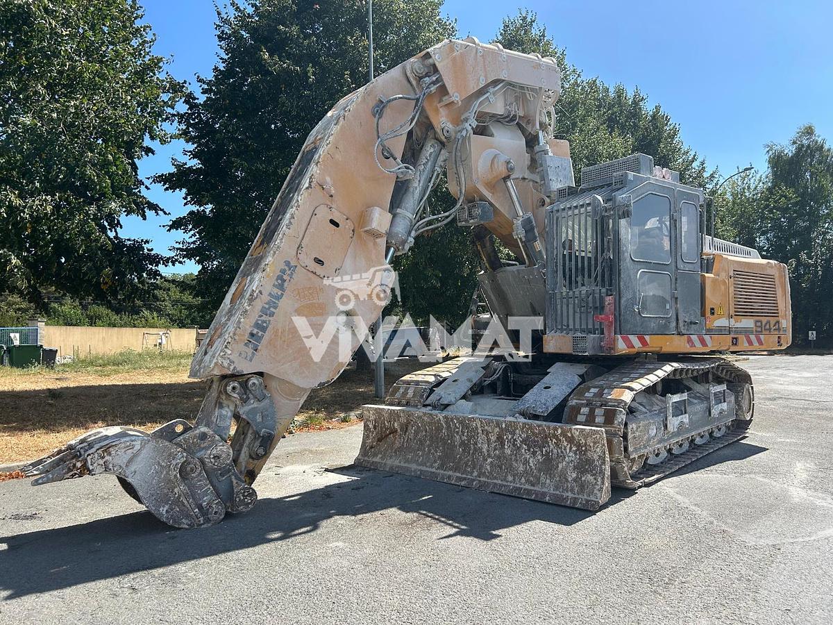 D'occasion Pelle sur chenille Liebherr R944C Tunnel 2015
