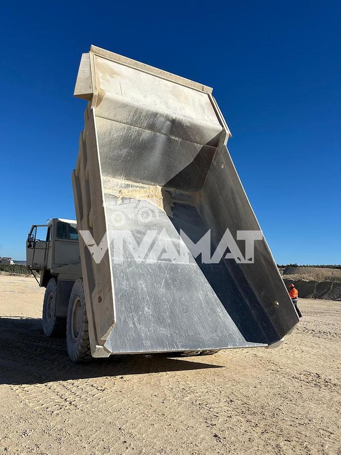 D'occasion Tombereau rigide Caterpillar 771D 2005