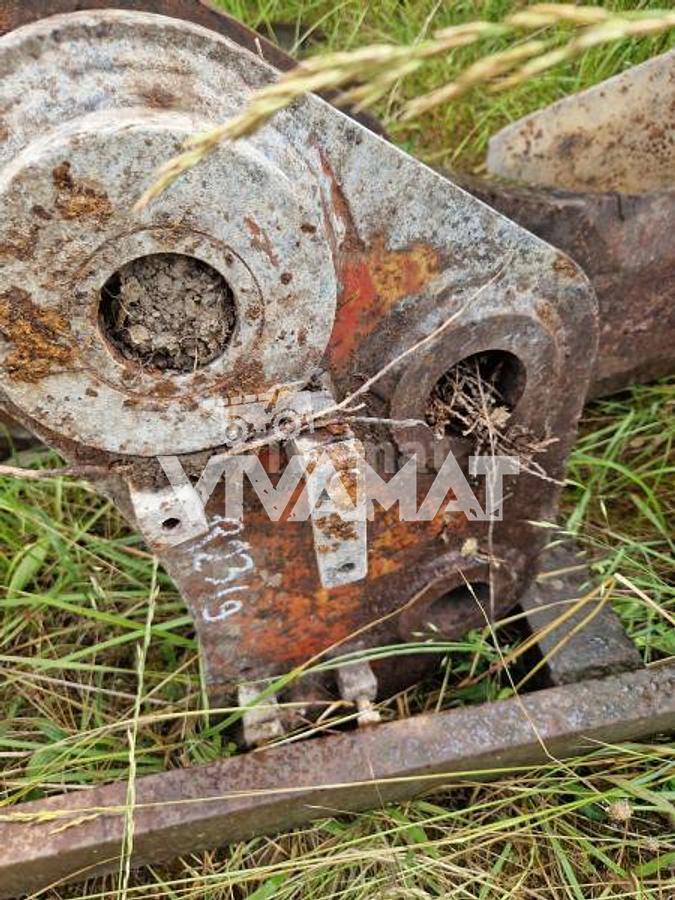 D'occasion Dent de dessouchage sur CAT 329C