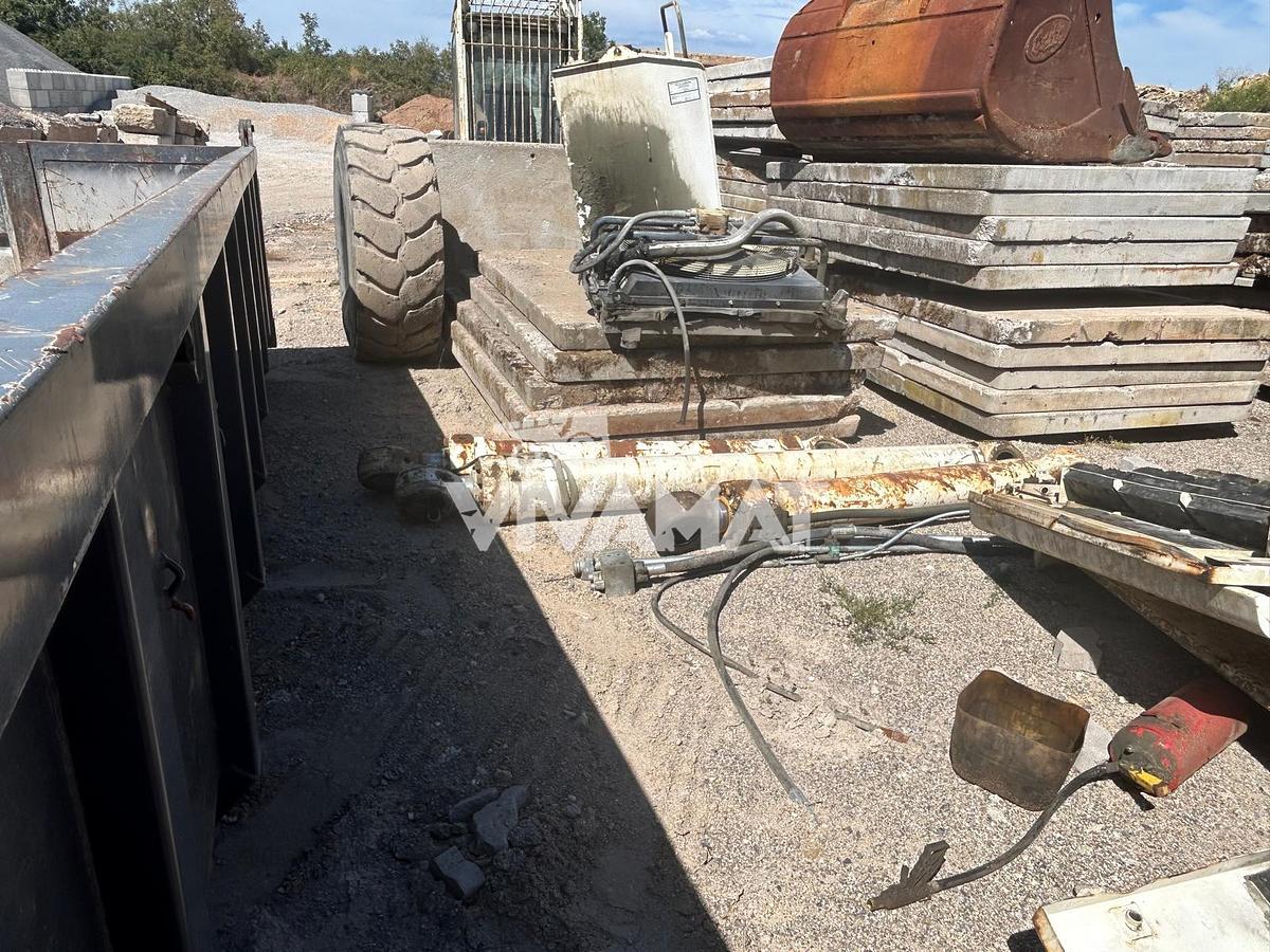 D'occasion Toutes pieces LIEBHERR 954C Reservoir Moteur PVG351C391 Pompe Verrins Godets Capots