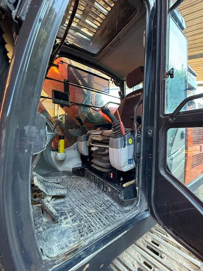 Used 2018 Hitachi ZX225USLC-6