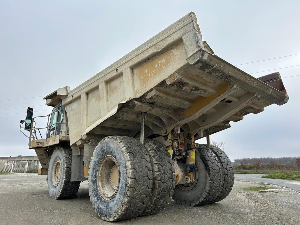 Used 2009 Caterpillar 775F