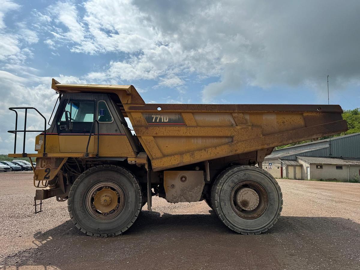 D'occasion Tombereau rigide CAT 771D 2002 34700hrs