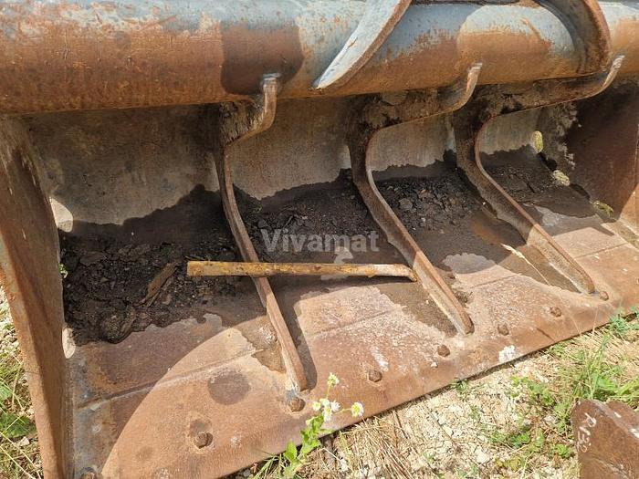 D'occasion Godet orientable de largeur 200cm de 2019 Attache automatique Liebherr SW48