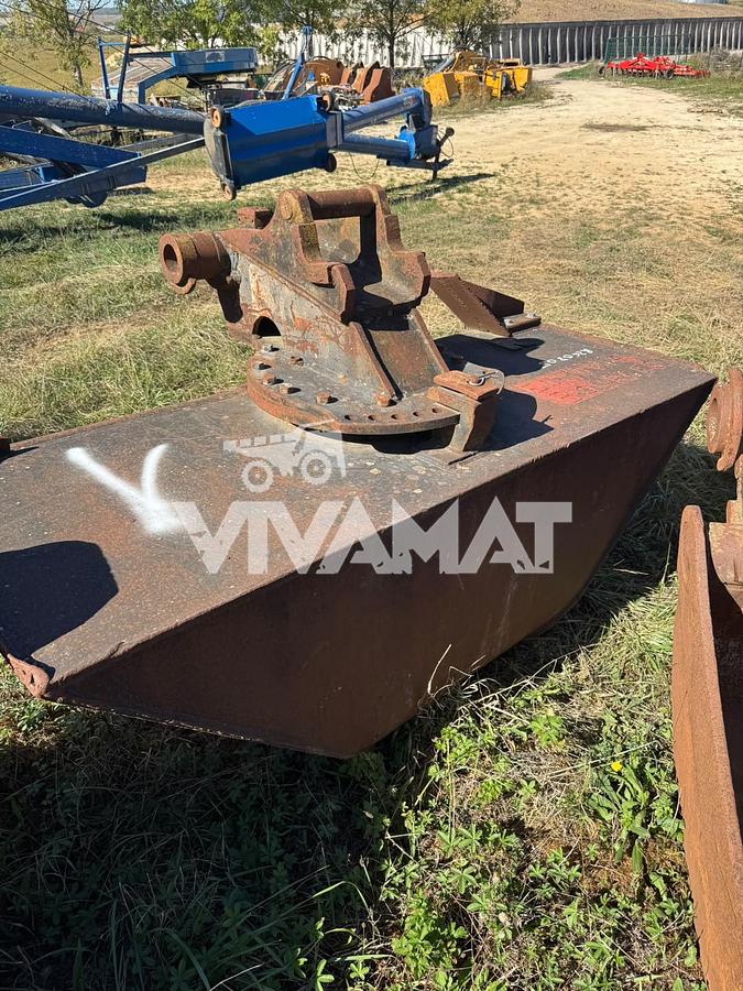 D'occasion Godet trapèze Attache MORIN M6 de largeur 210/50cm à lame