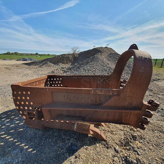 D'occasion Godet dragline sur NOBAS Poids 1T450