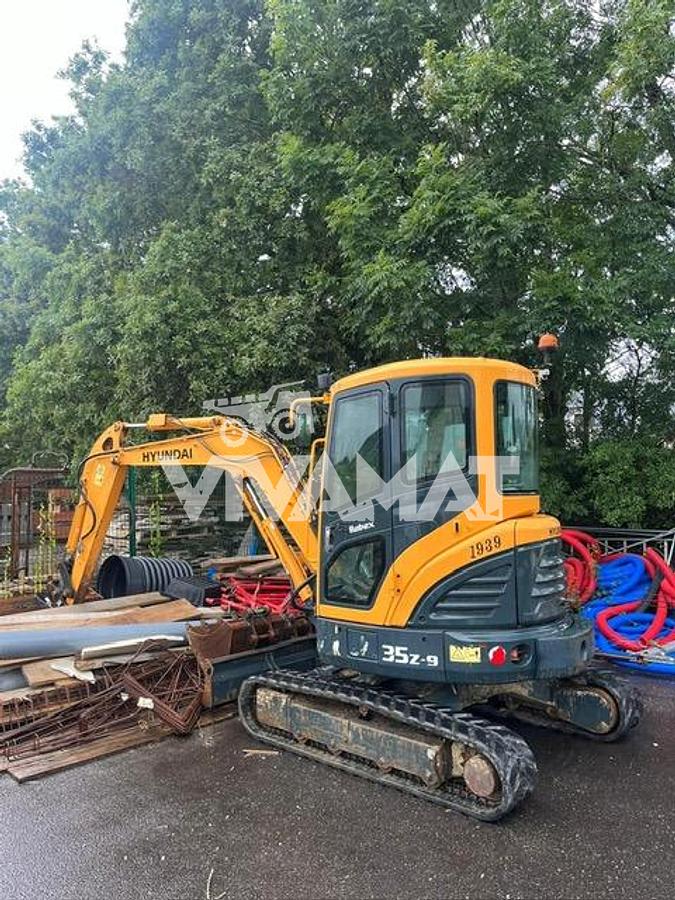 Used 2017 Hyundai Robex 35Z-9