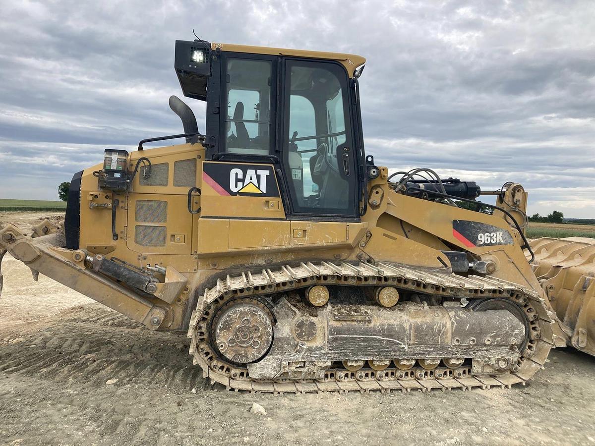 Used 2016 Caterpillar 963K