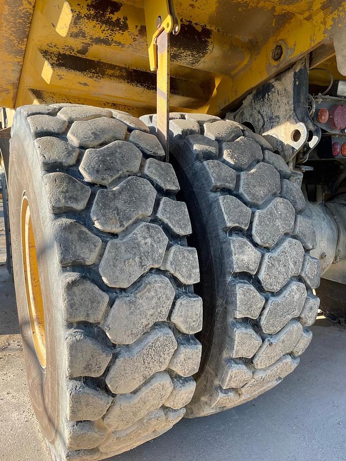 Used 2019 Komatsu HD465-8