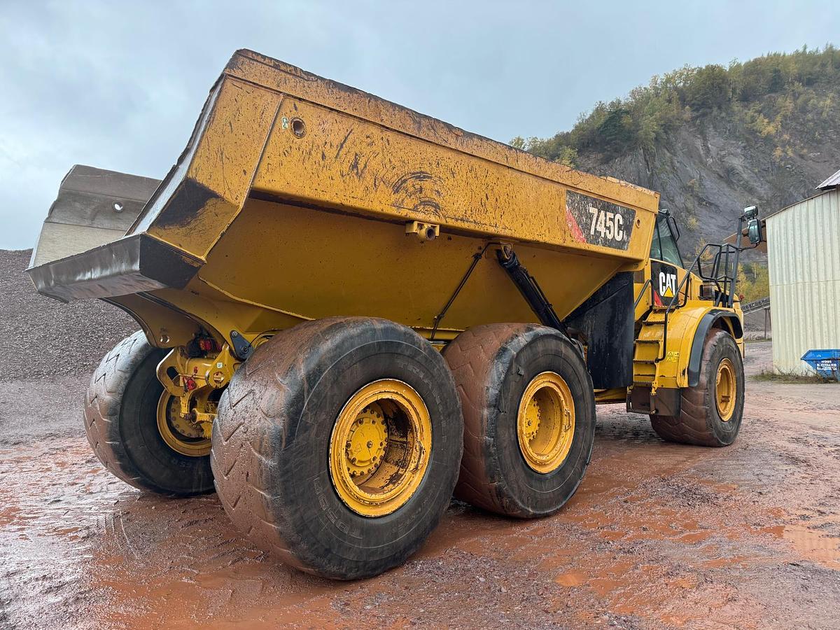 Used Caterpillar 745C