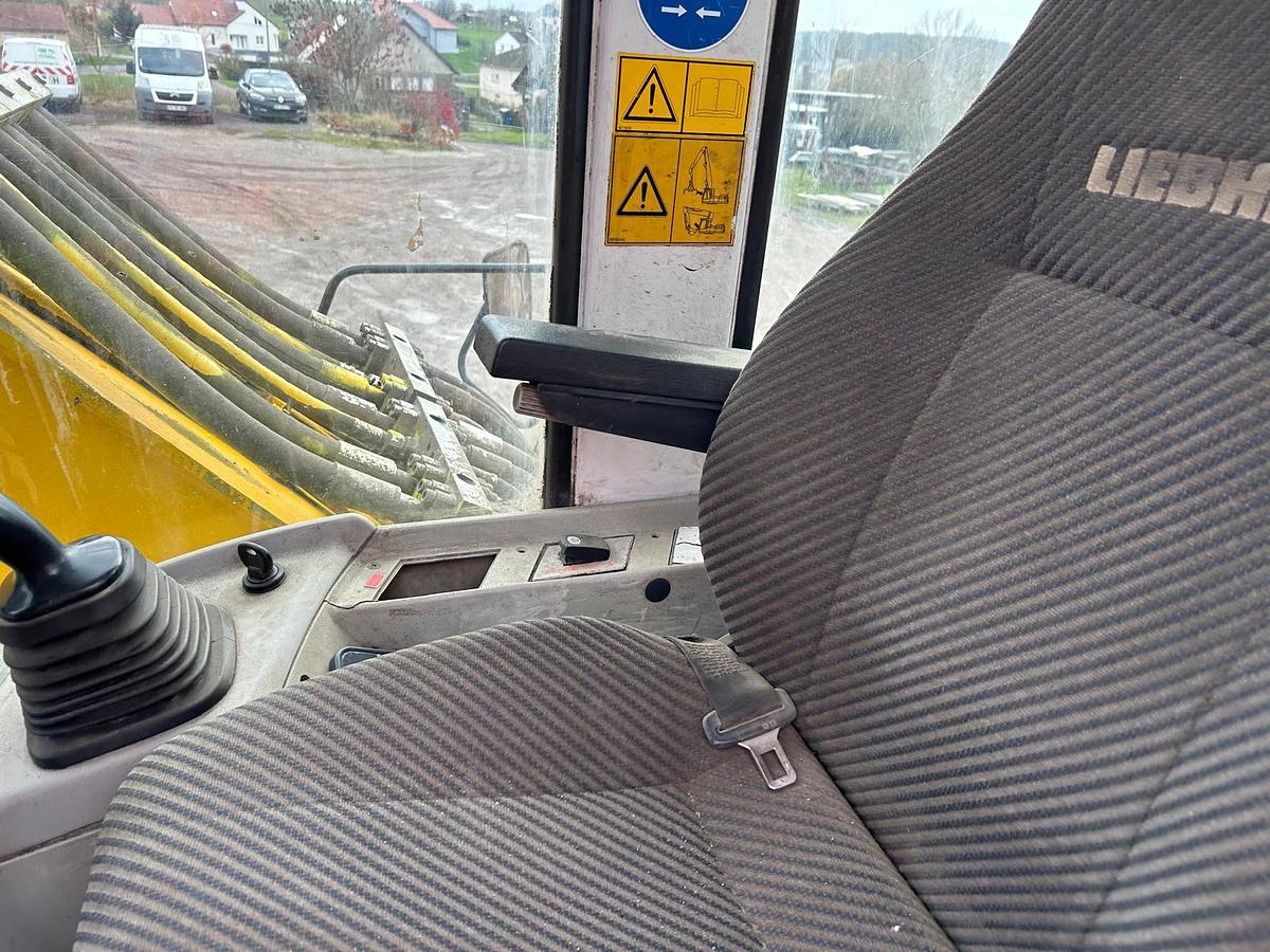Used Liebherr R934B EW