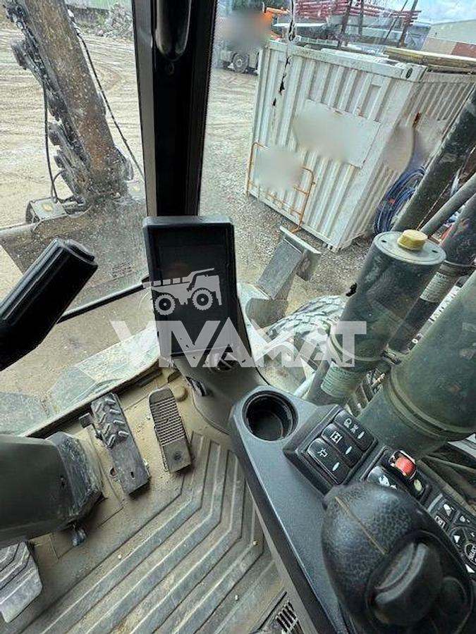 Used 2016 VOLVO EW160E