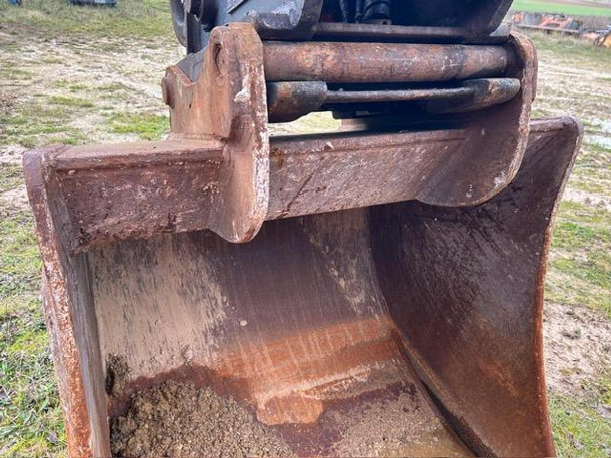 Used 2018 Hitachi ZX225USLC-6