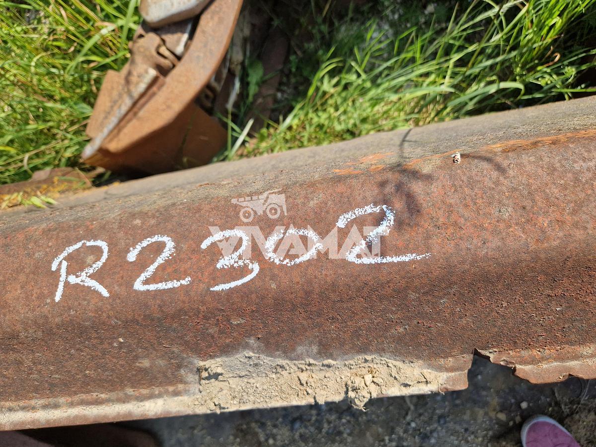 D'occasion Godet de chargeur Volvo de largeur 230cm