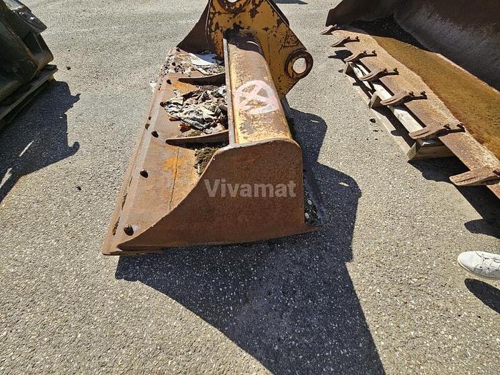 D'occasion Godet de curage Attache Liebherr SW48 largeur 200cm