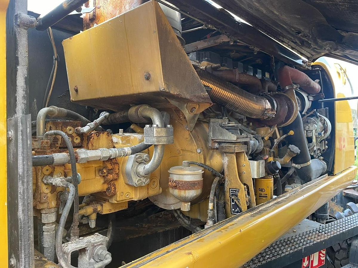 Used Caterpillar M322D VAH