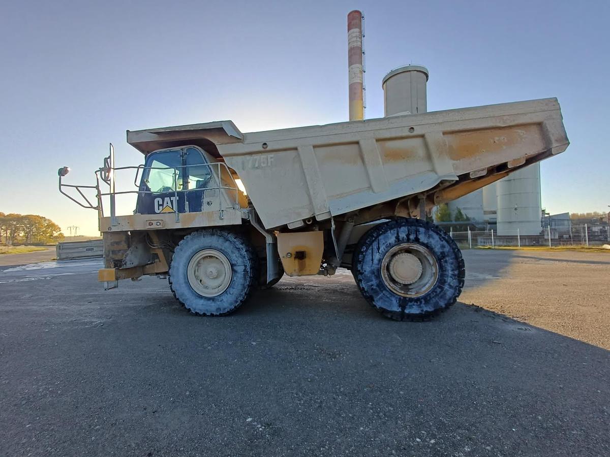 Used 2009 Caterpillar 775F