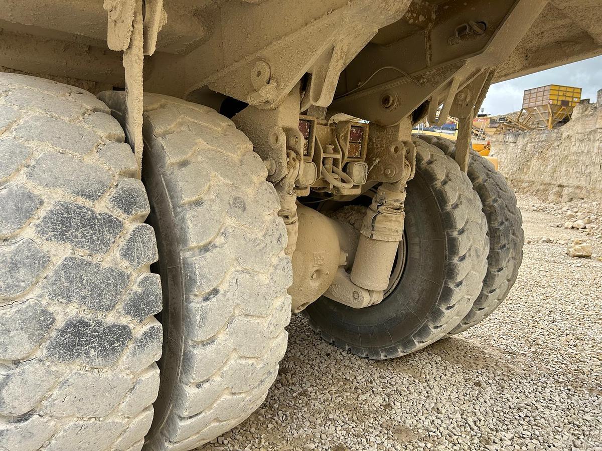 Used Caterpillar 771D