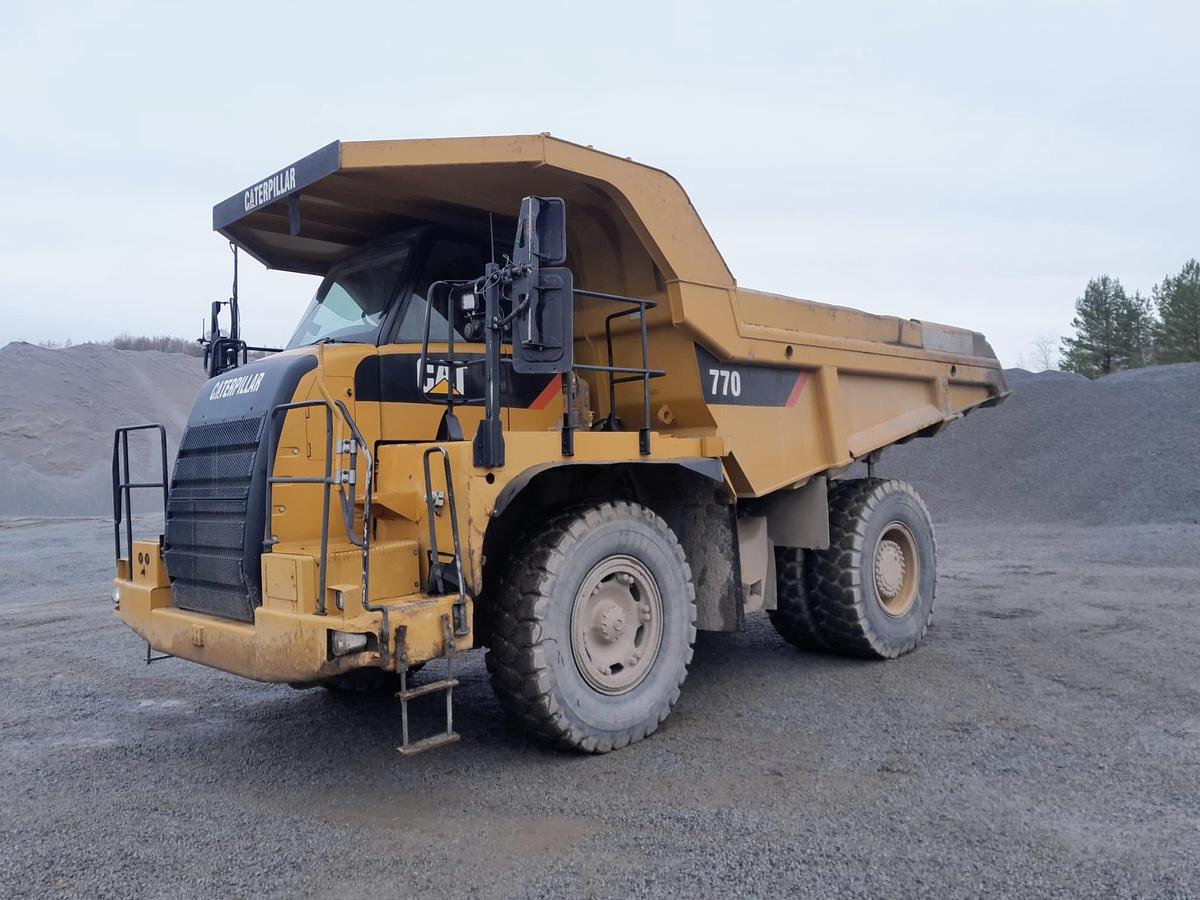 Used 2010 Caterpillar 770