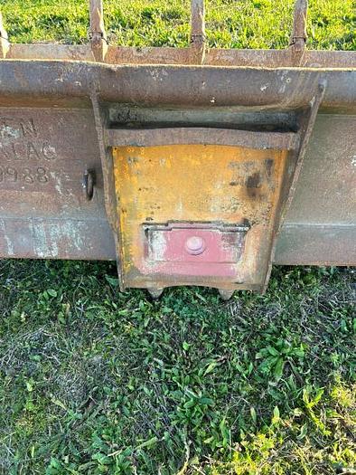 D'occasion Godet frontal Mecalac largeur 250cm Série 14 Entre pinions 25cm