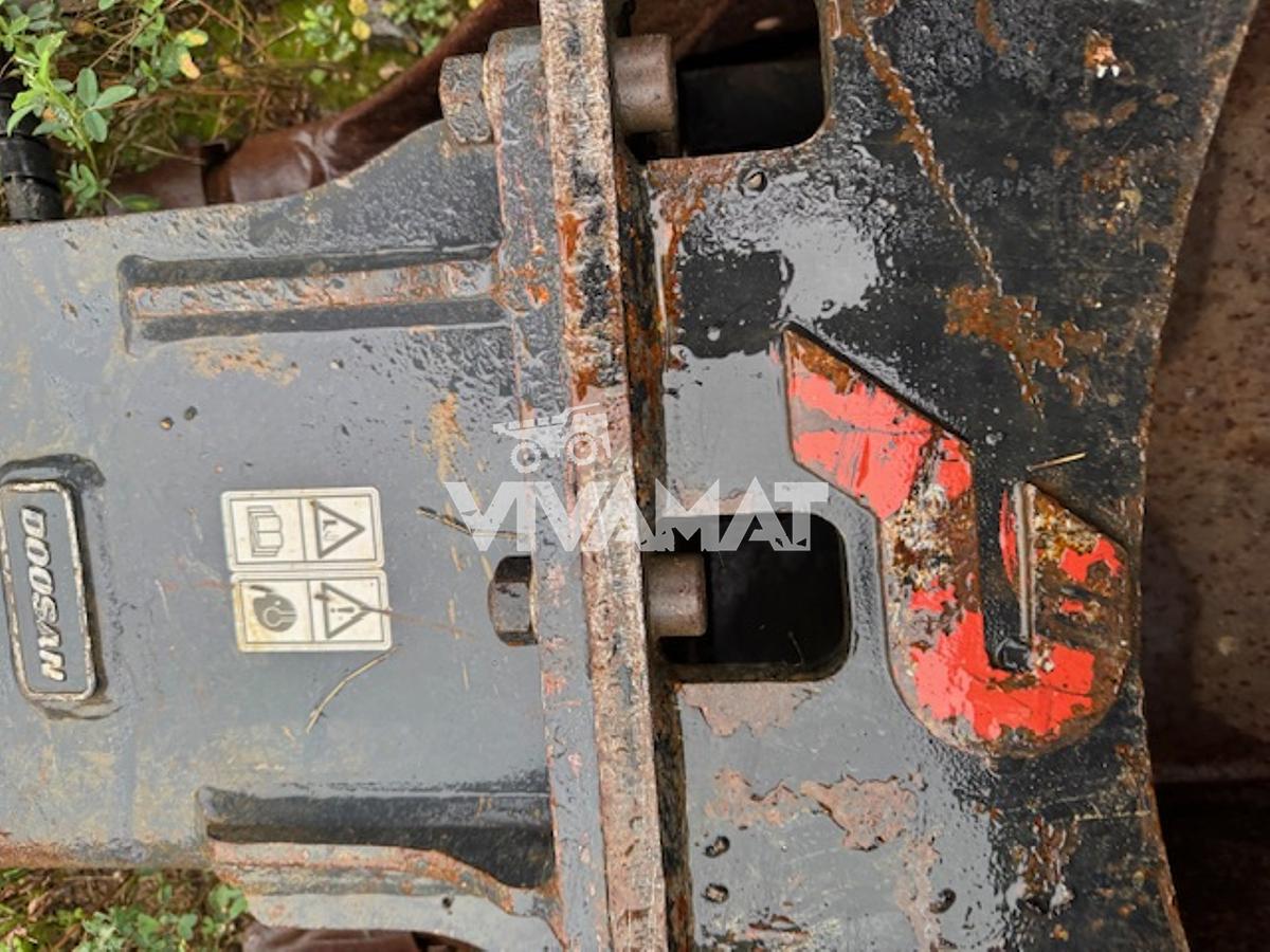 D'occasion Marteau DOOSAN HB08 pour pelle de 6-10t très peu utilisé