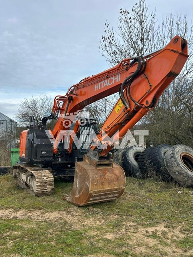 Used 2018 Hitachi ZX225USLC-6