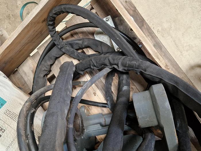 D'occasion Attache rapide hydraulique + système accouplement hydraulique automatique Liebherr SW A 33 LIKUFIX