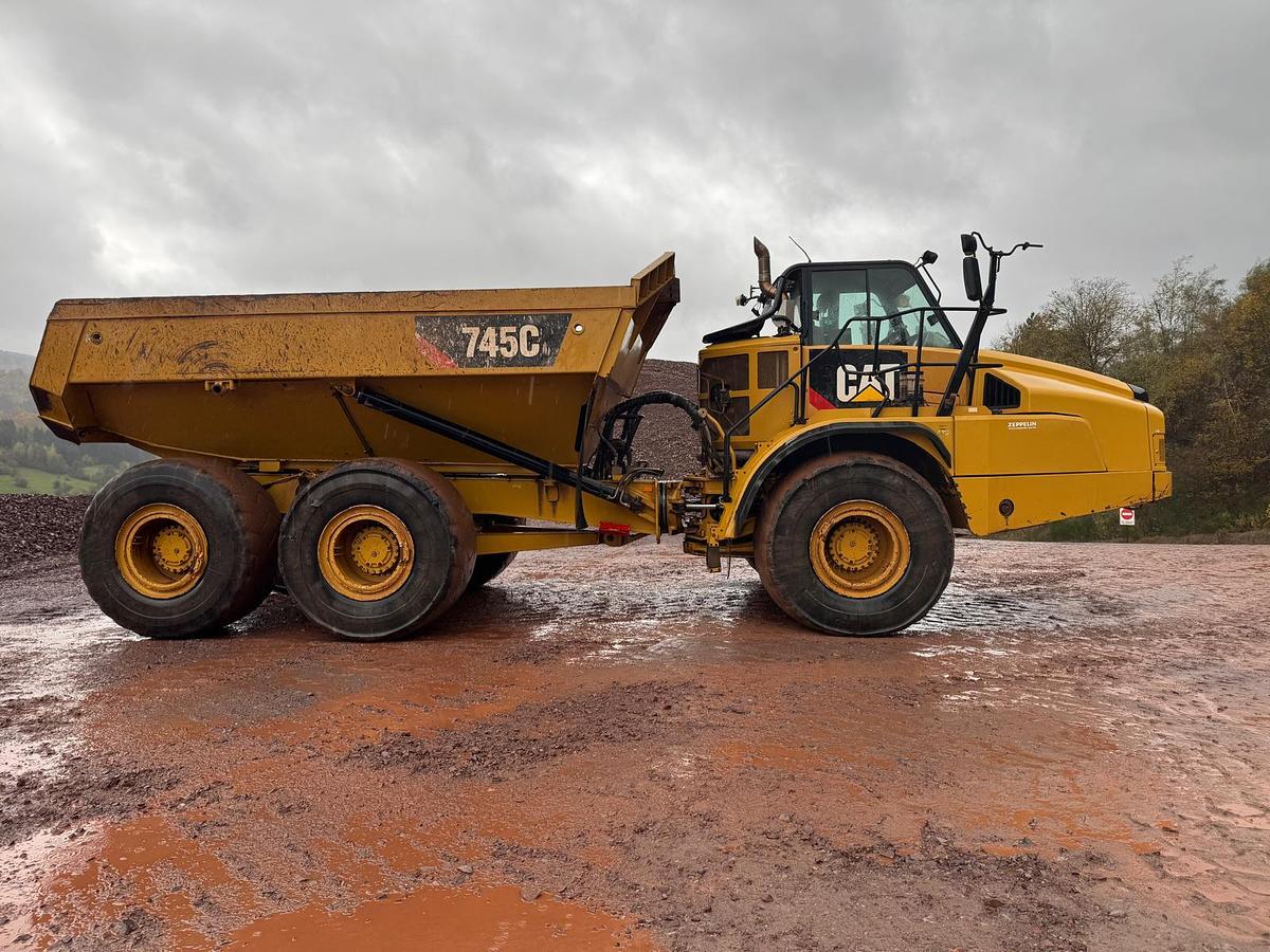 Used Caterpillar 745C