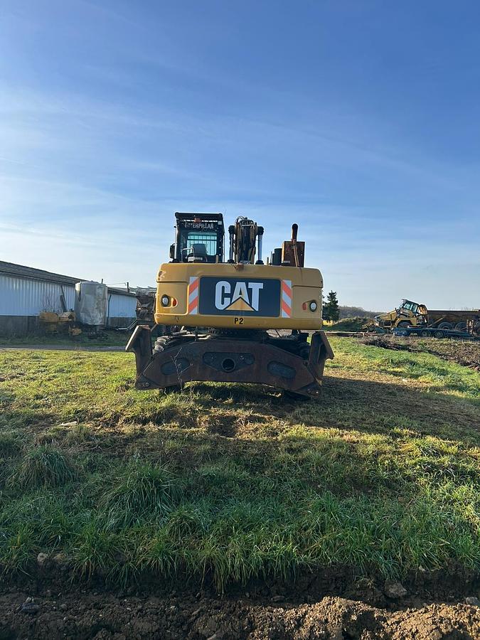 Used Caterpillar M322D VAH