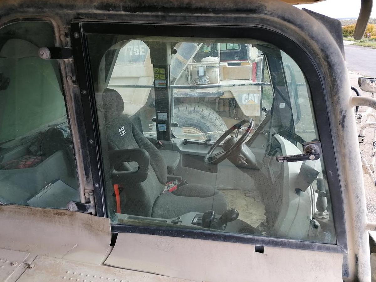 Used 2009 Caterpillar 775F