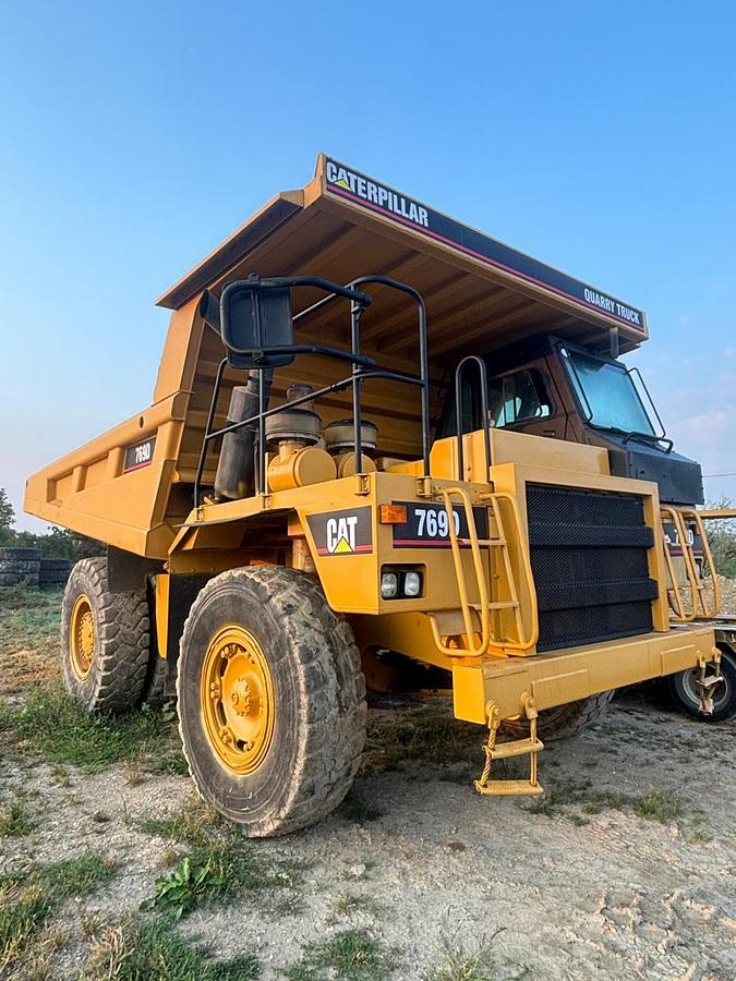 Used 1997 CATERPILLAR 769D